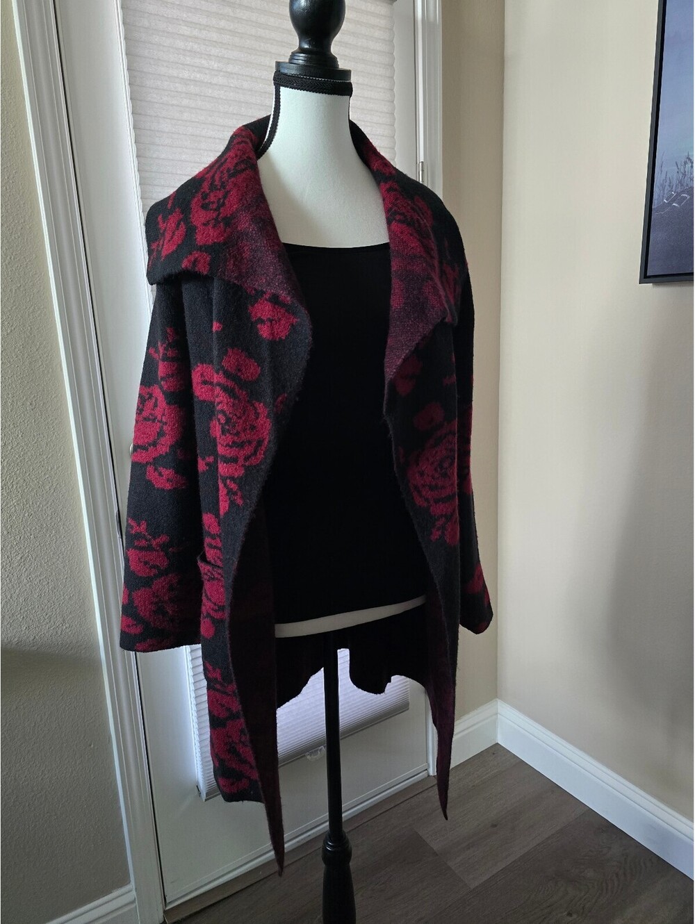 Women's SM Vertigo Paris Long Black and Red Floral Pattern Open Front Cardigan